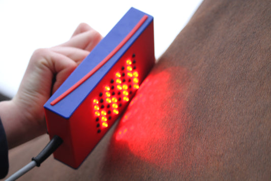 Cluster Low Level Laser Therapy, a non - invasive method of targeting a localised injury including enhanced circulation, renewed ability to repair damaged tissue and increasing energy to cells so they can work faster. - Muscular aches and pains  - Tendon and Ligament injuries  - Bumps and bruises  - Odemas   - Cuts and wounds  - Arthritis   - Fractures  - Splints  - Mouth ulcers & cuts in mouth